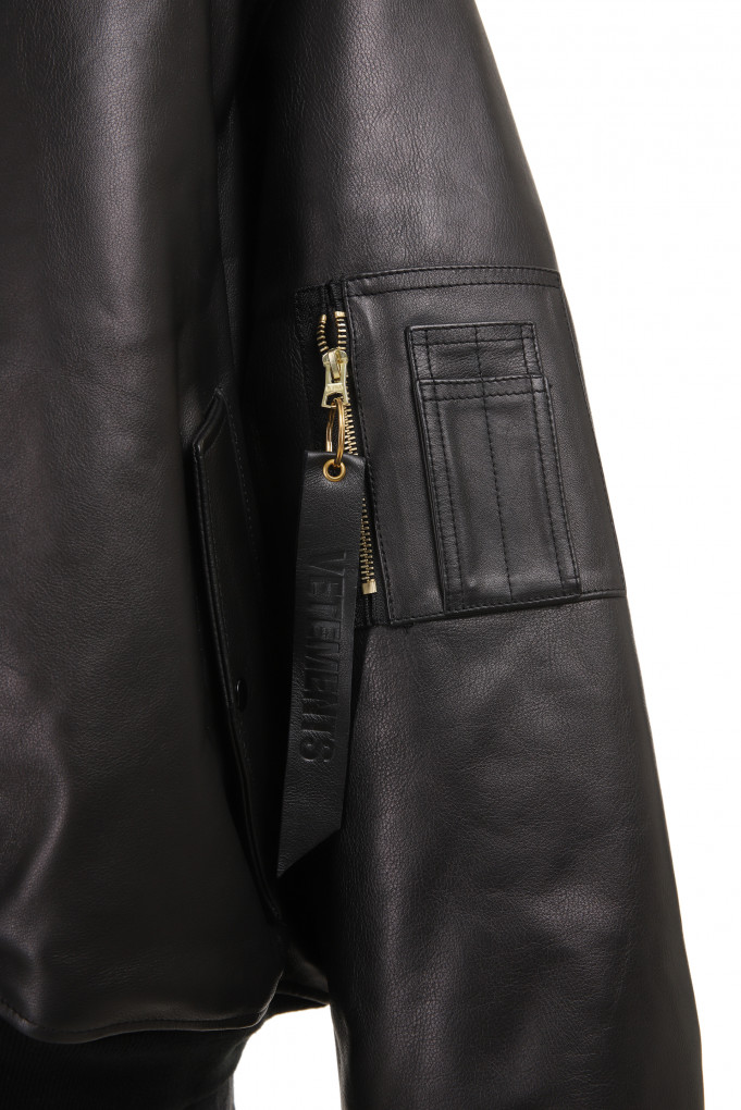 Купити Бомбер Vetements 4