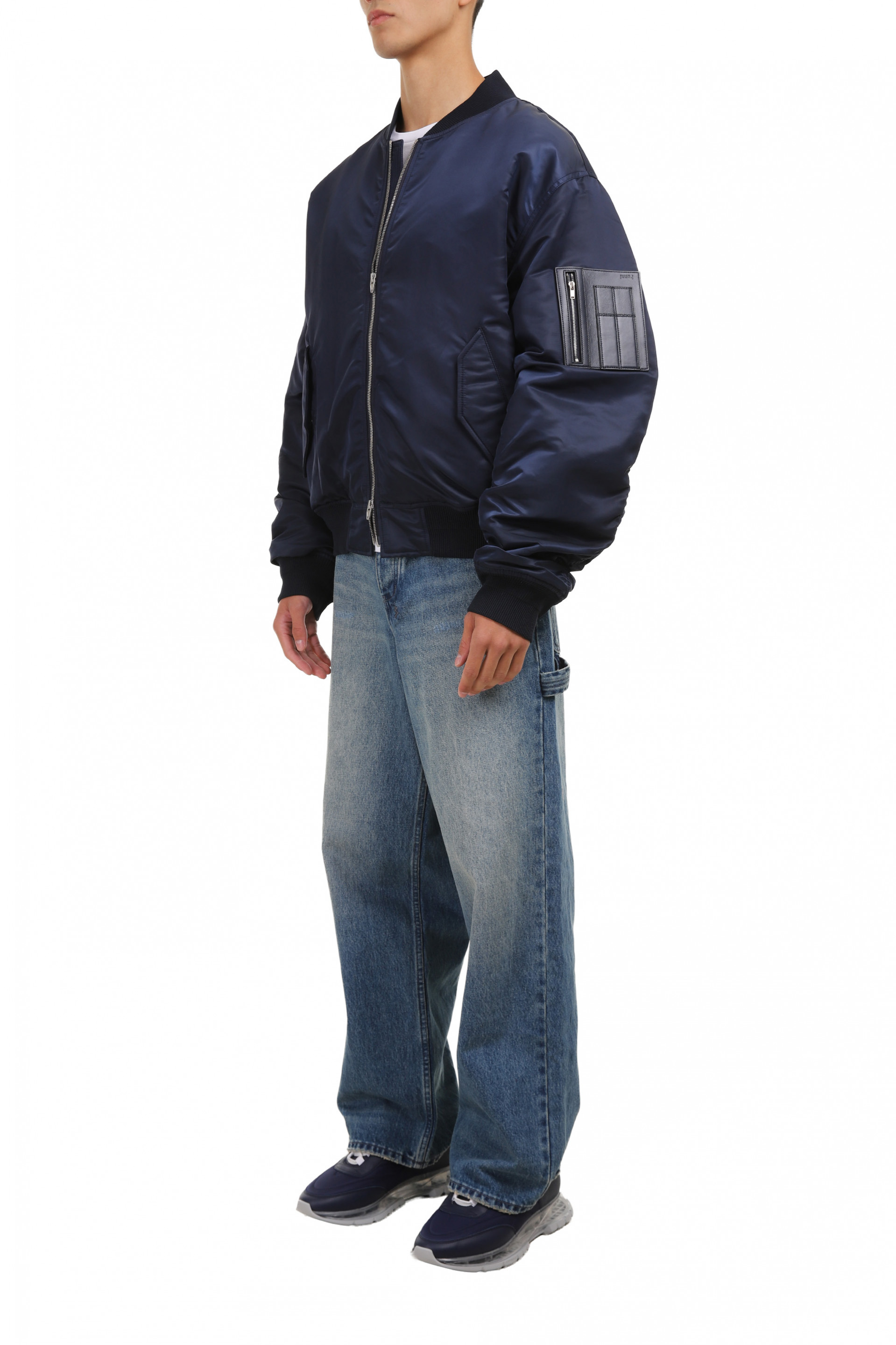 Купити Бомбер JUUN.J 2