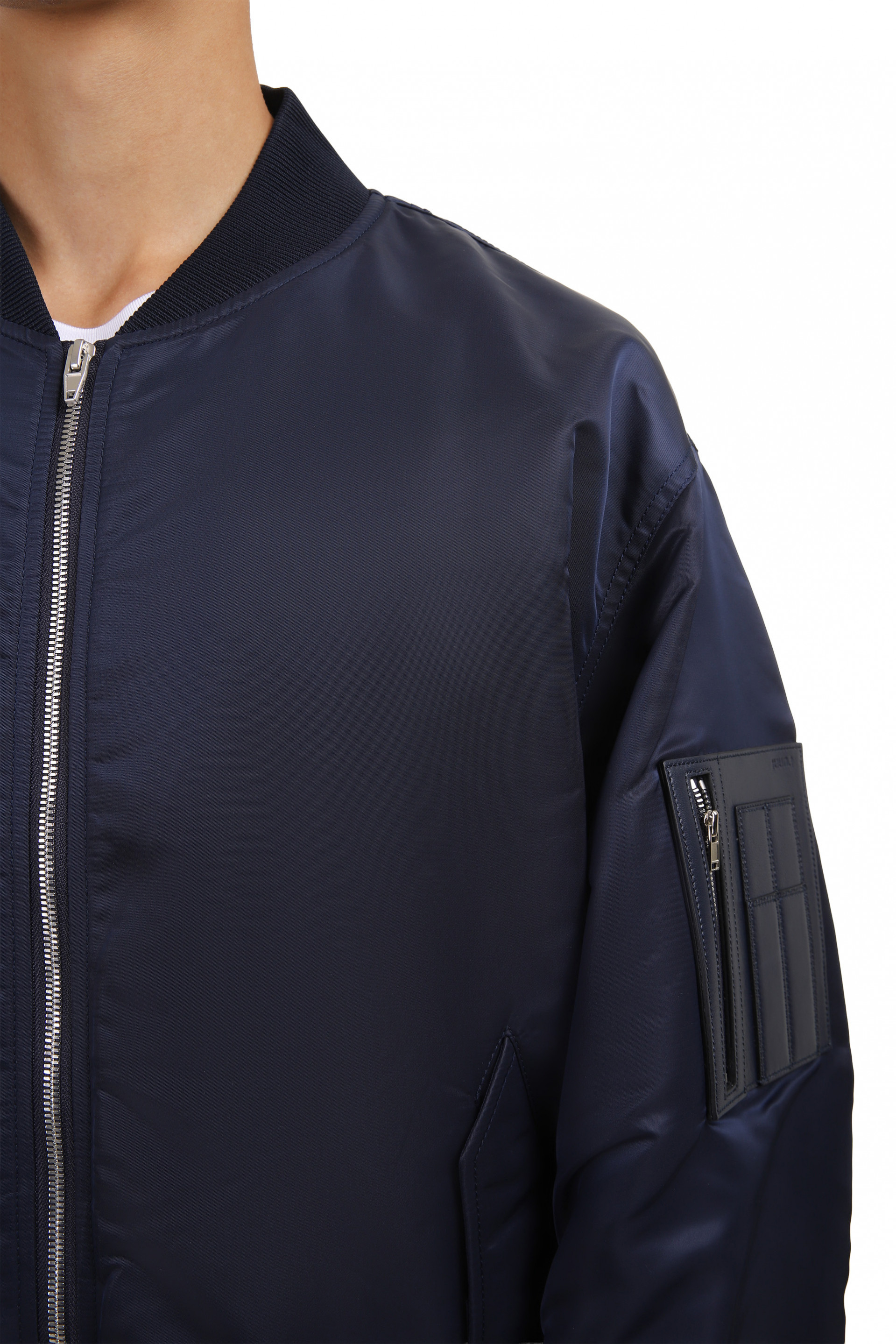 Купити Бомбер JUUN.J 4